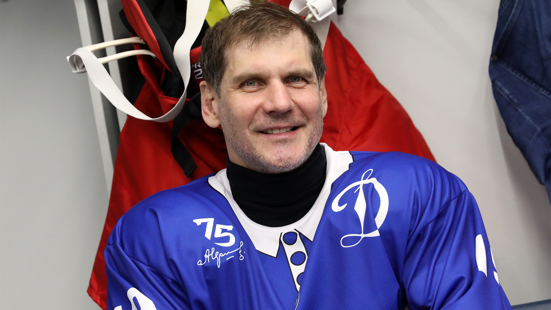 Поздравляем Алексея Яшина