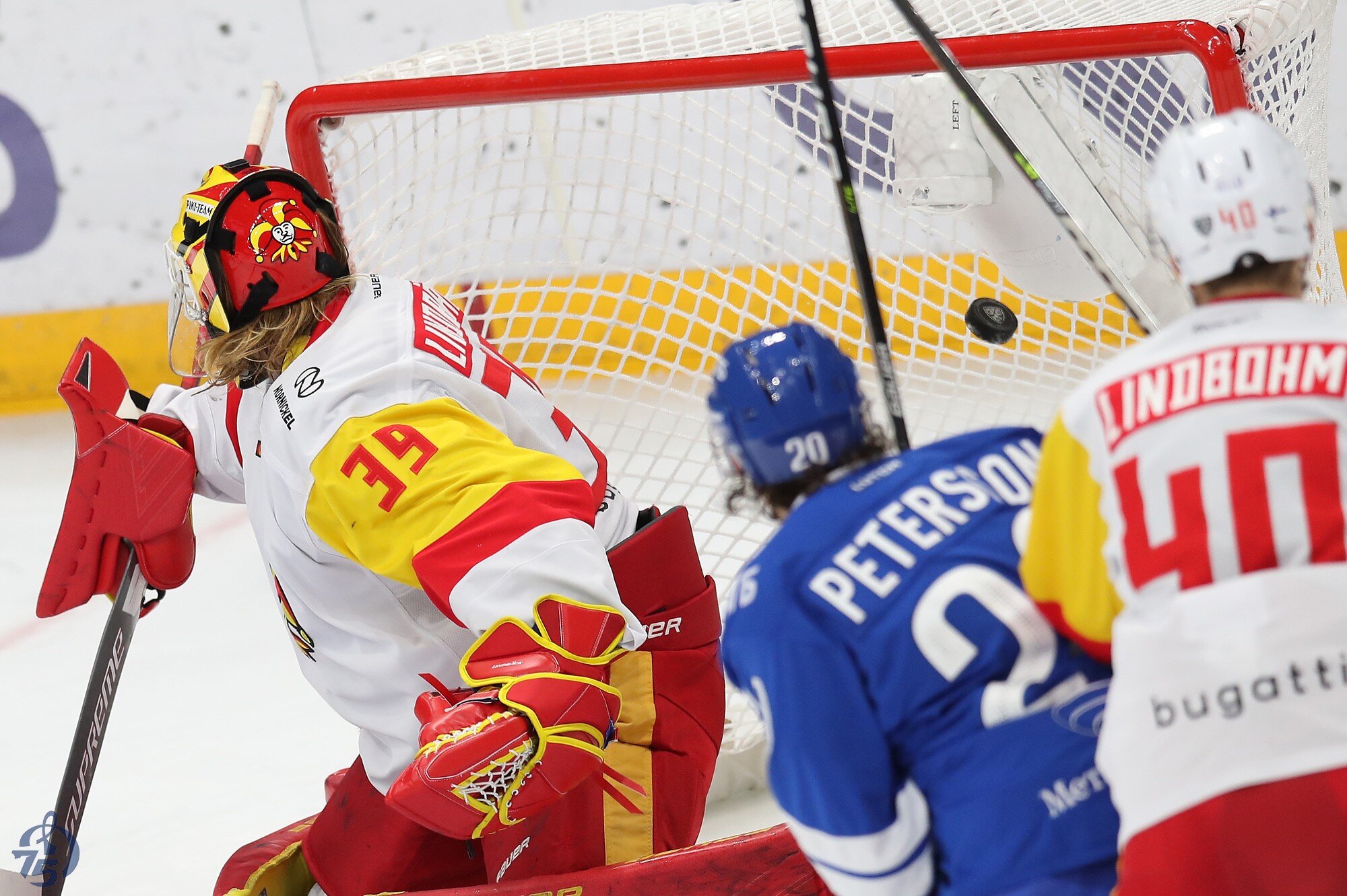 сильный бросок в кхл. тим стэплтон. команды кхл. автограф нагорного никиты. календарь игр кхл.