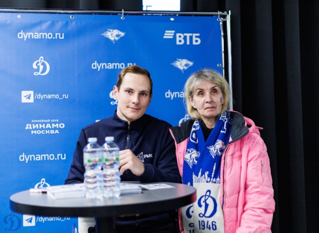 01.11.2025. Автограф-сессия Никиты Иванова и Егора Ахманаева