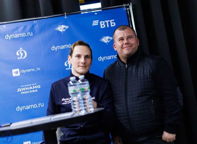 01.11.2025. Автограф-сессия Никиты Иванова и Егора Ахманаева