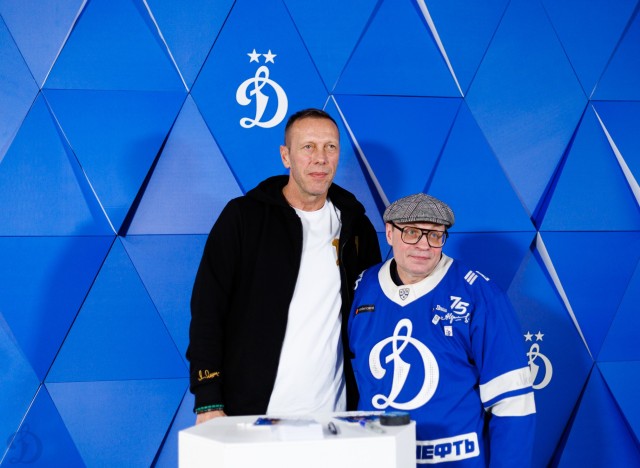 08.11.2025 Автограф-сессия Романа Березовского