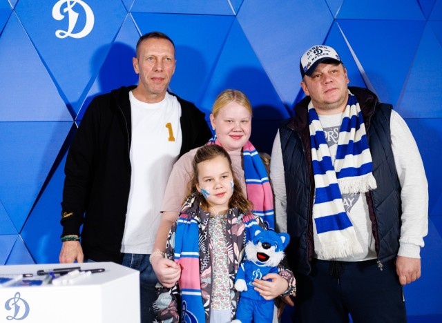 08.11.2025 Автограф-сессия Романа Березовского