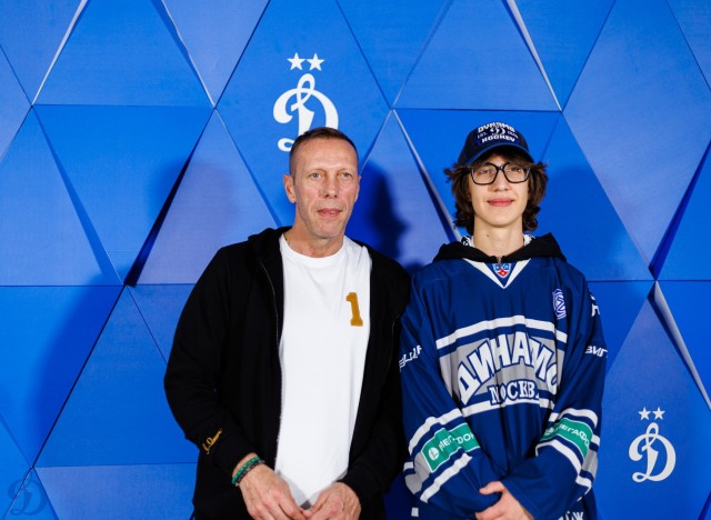 08.11.2025 Автограф-сессия Романа Березовского