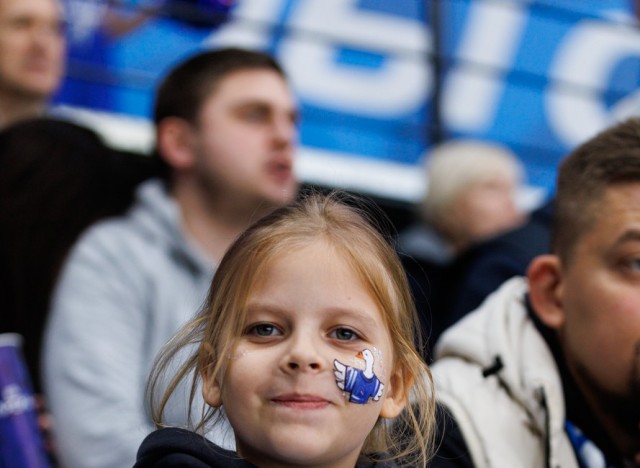 08.11.2025 Трибуны в лицах