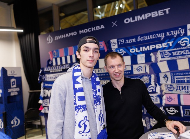 24.11.2025 Автограф-сессия Александра Еременко, Максима Афиногенова, Алексея Терещенко и Сергея Вышедкевича