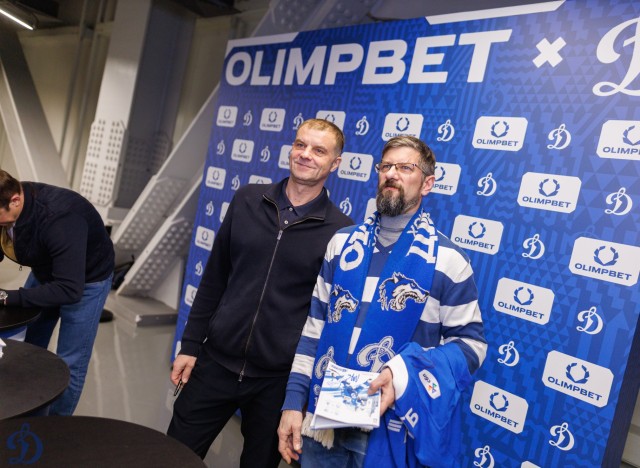 24.11.2025 Автограф-сессия Александра Еременко, Максима Афиногенова, Алексея Терещенко и Сергея Вышедкевича