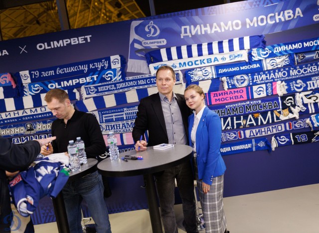 24.11.2025 Автограф-сессия Александра Еременко, Максима Афиногенова, Алексея Терещенко и Сергея Вышедкевича