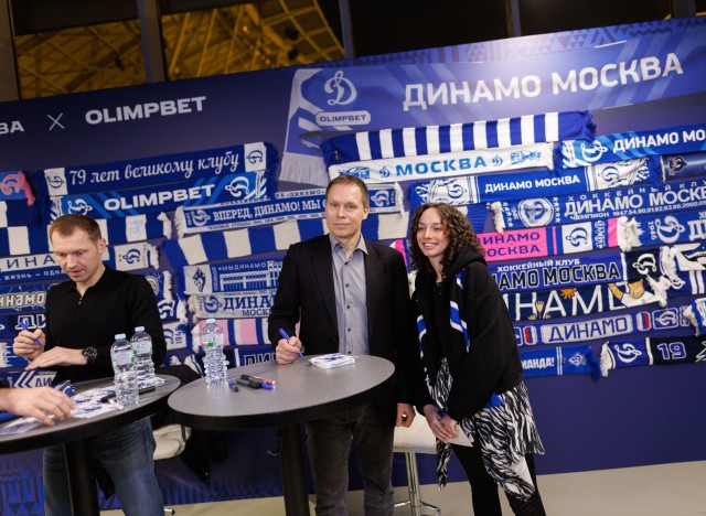 24.11.2025 Автограф-сессия Александра Еременко, Максима Афиногенова, Алексея Терещенко и Сергея Вышедкевича