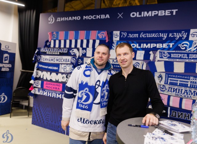 24.11.2025 Автограф-сессия Александра Еременко, Максима Афиногенова, Алексея Терещенко и Сергея Вышедкевича