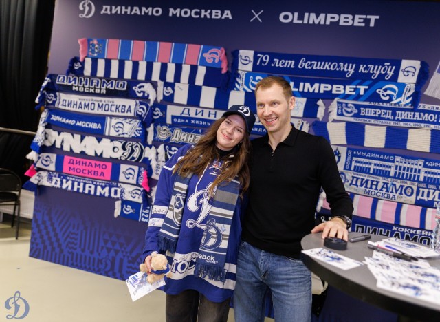 24.11.2025 Автограф-сессия Александра Еременко, Максима Афиногенова, Алексея Терещенко и Сергея Вышедкевича