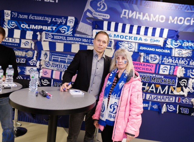 24.11.2025 Автограф-сессия Александра Еременко, Максима Афиногенова, Алексея Терещенко и Сергея Вышедкевича