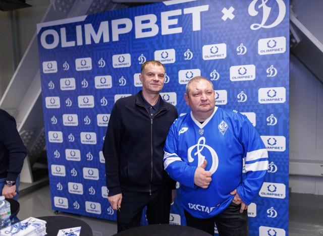 24.11.2025 Автограф-сессия Александра Еременко, Максима Афиногенова, Алексея Терещенко и Сергея Вышедкевича