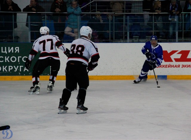 Открытие памятного монумента В.С.Мышкину и матч ветеранов