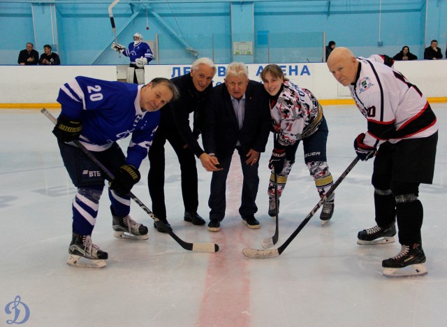 Открытие памятного монумента В.С.Мышкину и матч ветеранов
