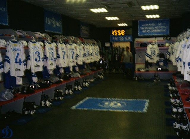 1/8 плей-офф Кубка Гагарина. «Динамо-Минск» — «Динамо» Москва в пленочных кадрах