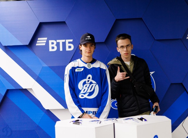 07.10.2026. Автограф-сессия Егора Римашевского