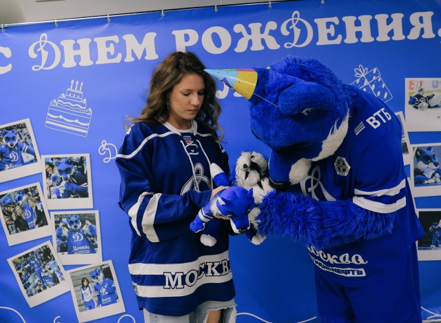 21.08.2024. Автограф-сессия и день рождения волка