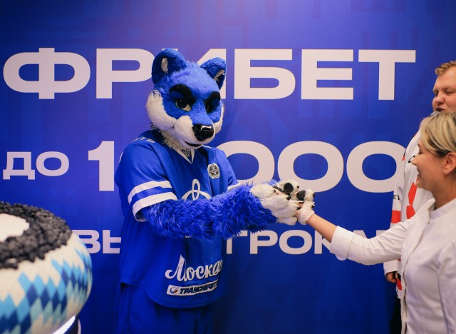 21.08.2024. Автограф-сессия и день рождения волка