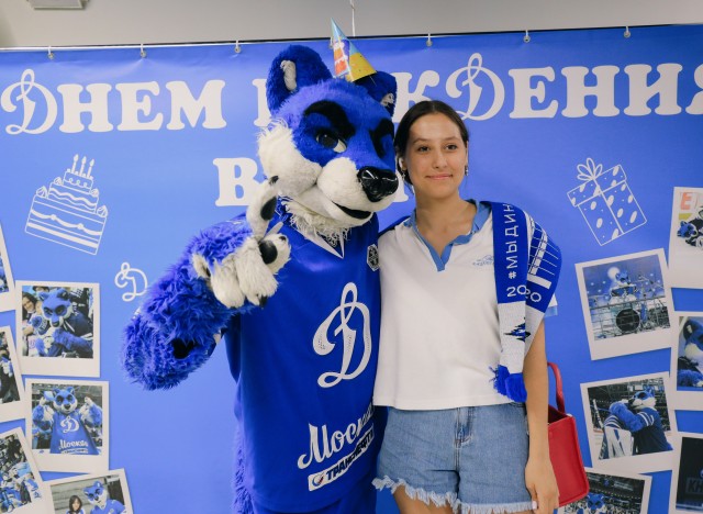 21.08.2024. Автограф-сессия и день рождения волка