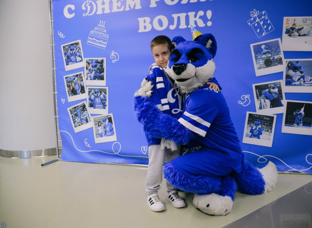 21.08.2024. Автограф-сессия и день рождения волка
