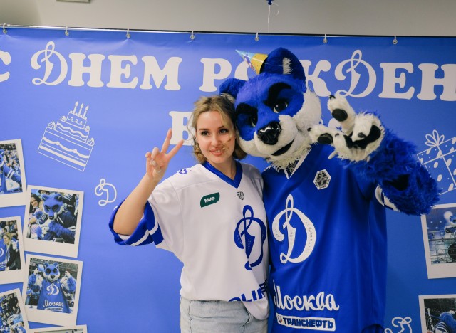 21.08.2024. Автограф-сессия и день рождения волка