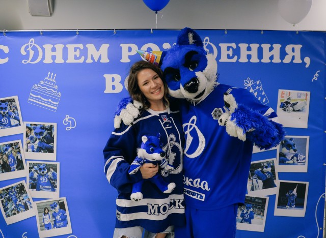 21.08.2024. Автограф-сессия и день рождения волка
