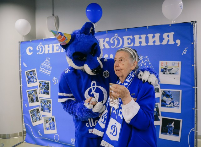21.08.2024. Автограф-сессия и день рождения волка