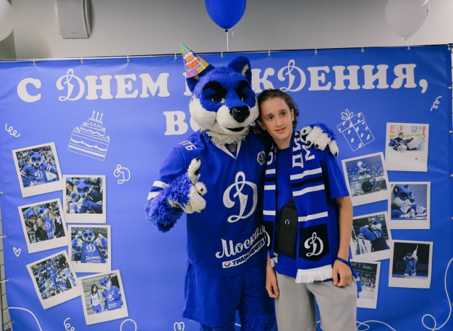 21.08.2024. Автограф-сессия и день рождения волка