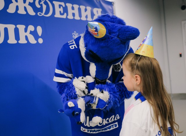 21.08.2024. Автограф-сессия и день рождения волка