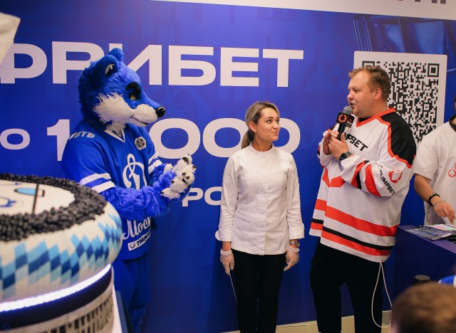 21.08.2024. Автограф-сессия и день рождения волка