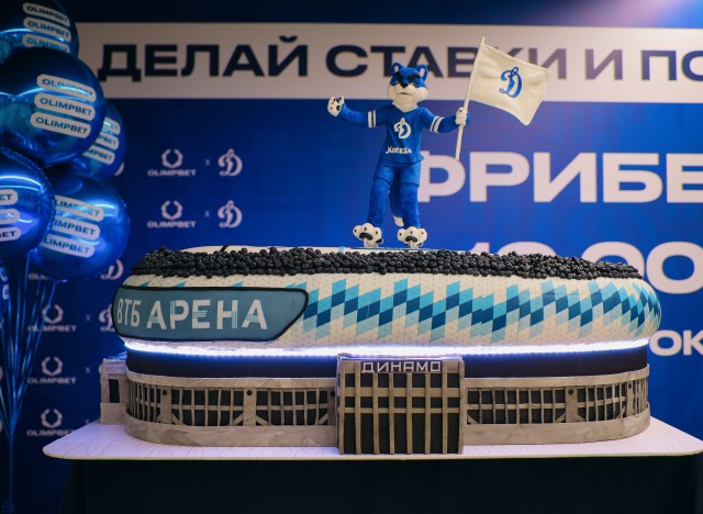 21.08.2024. Автограф-сессия и день рождения волка